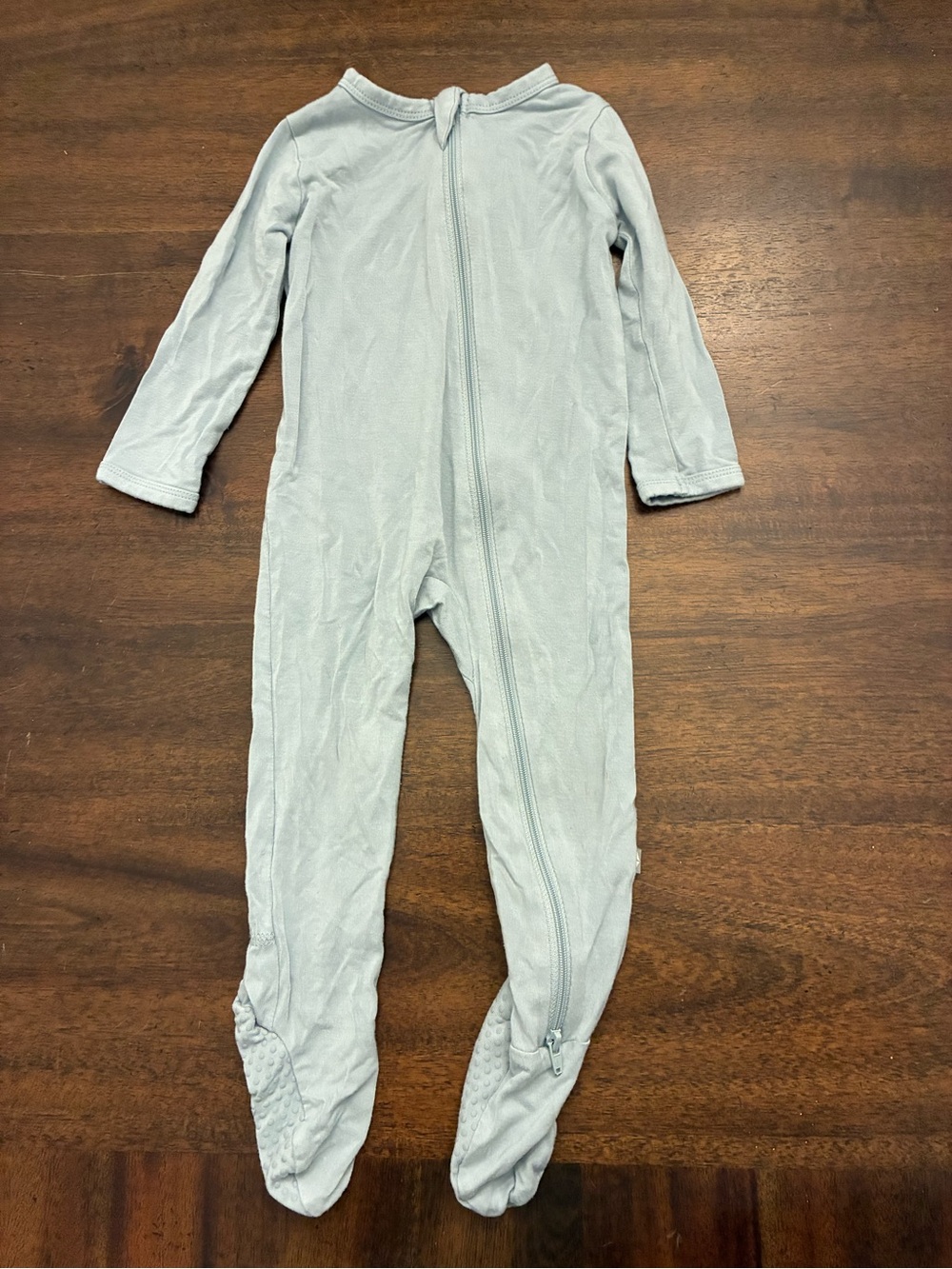 Kyte Baby Zippered Romper 6-12 Months Pajamas Bamboo Light Blue Minor Wash Wear